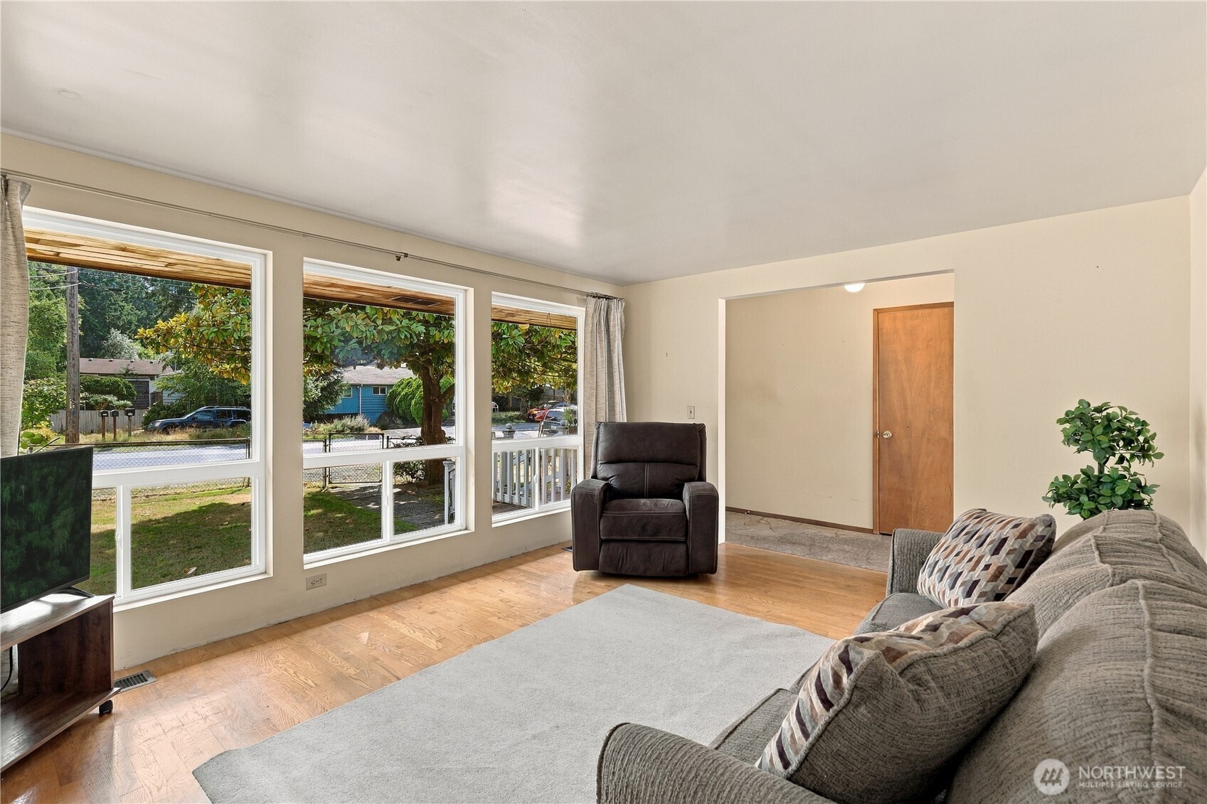 Property photo for 238 SW 143rd Street, Burien photo 5