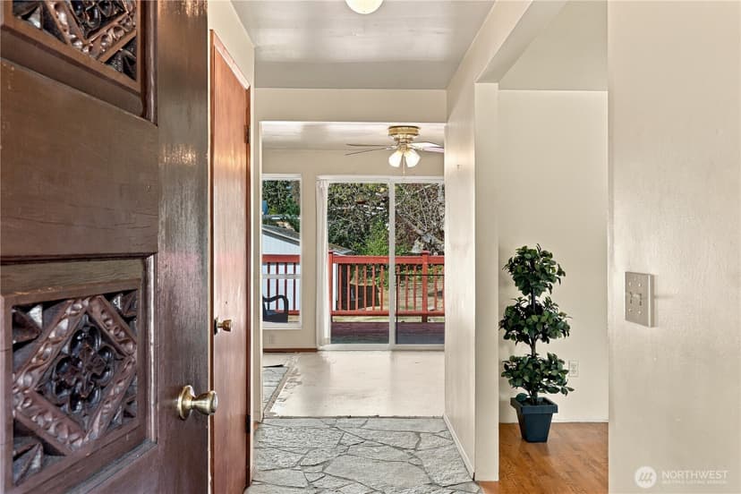 Property photo for 238 SW 143rd Street, Burien photo 4