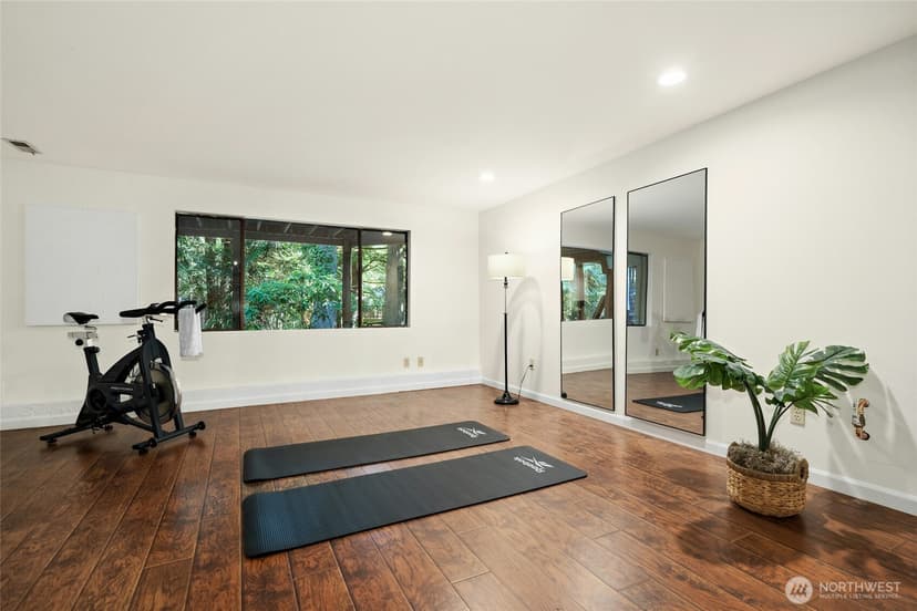 Property photo for 622 216th Avenue NE, Sammamish photo 13
