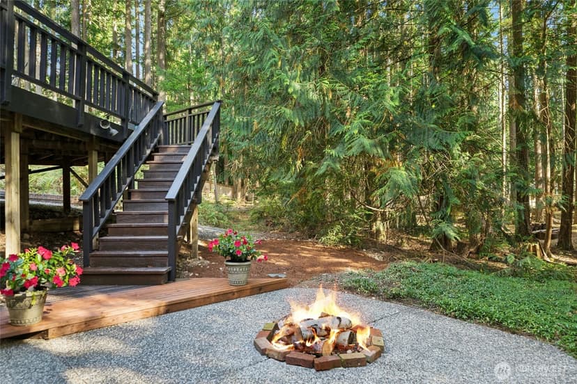 Property photo for 622 216th Avenue NE, Sammamish photo 9