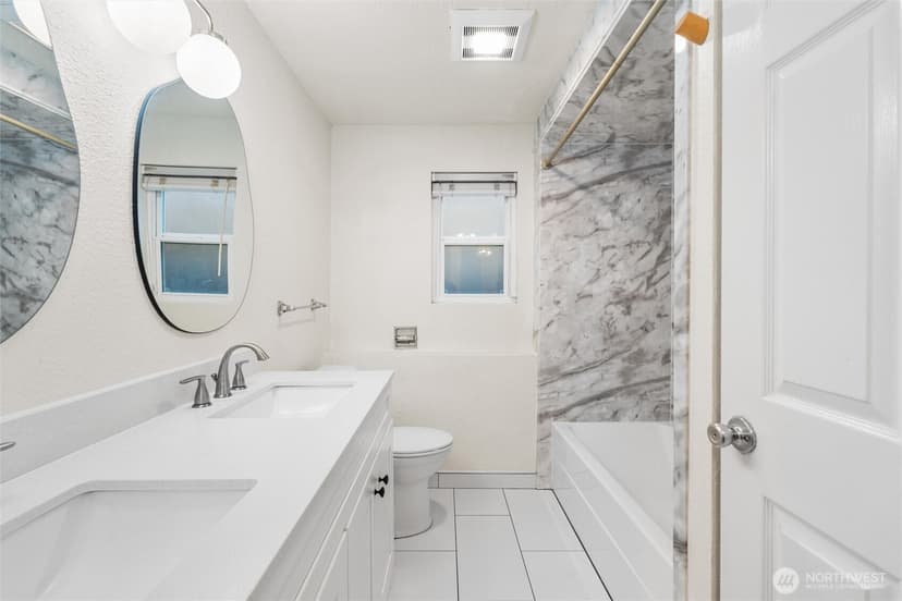 Property photo for 2215 14th Avenue W #1, Seattle photo 17
