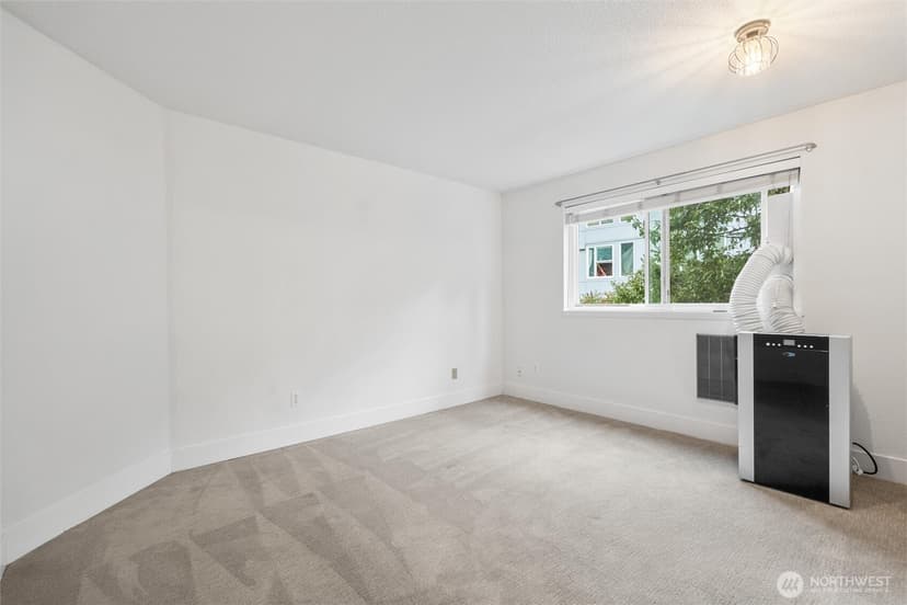Property photo for 2215 14th Avenue W #1, Seattle photo 22