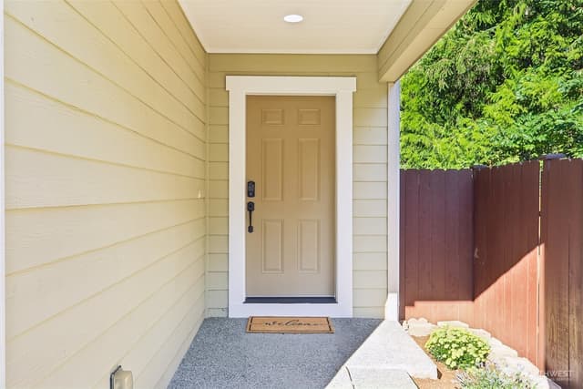 Property photo for 18831 18th Place W, Lynnwood photo 2