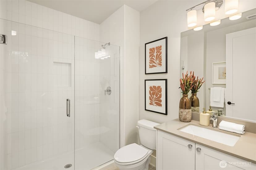 Property photo for 2815 130th Avenue NE, Bellevue photo 17