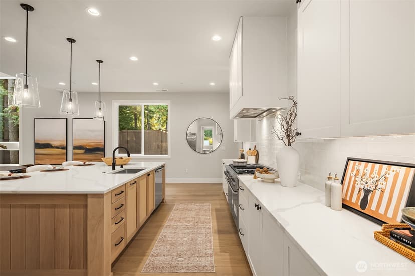 Property photo for 2815 130th Avenue NE, Bellevue photo 9