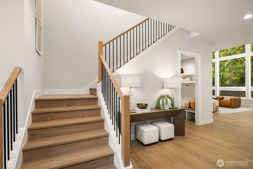 Property photo for 2815 130th Avenue NE, Bellevue photo 4