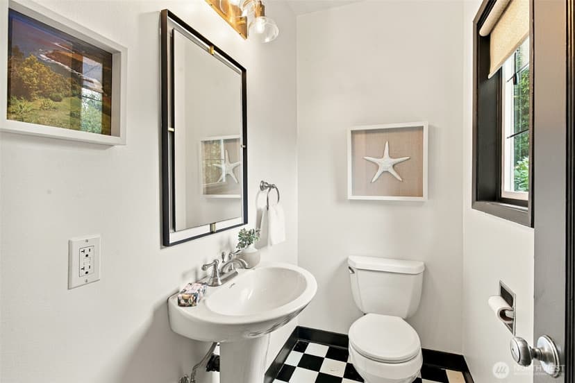 Property photo for 7944 Seward Park Avenue S, Seattle photo 17