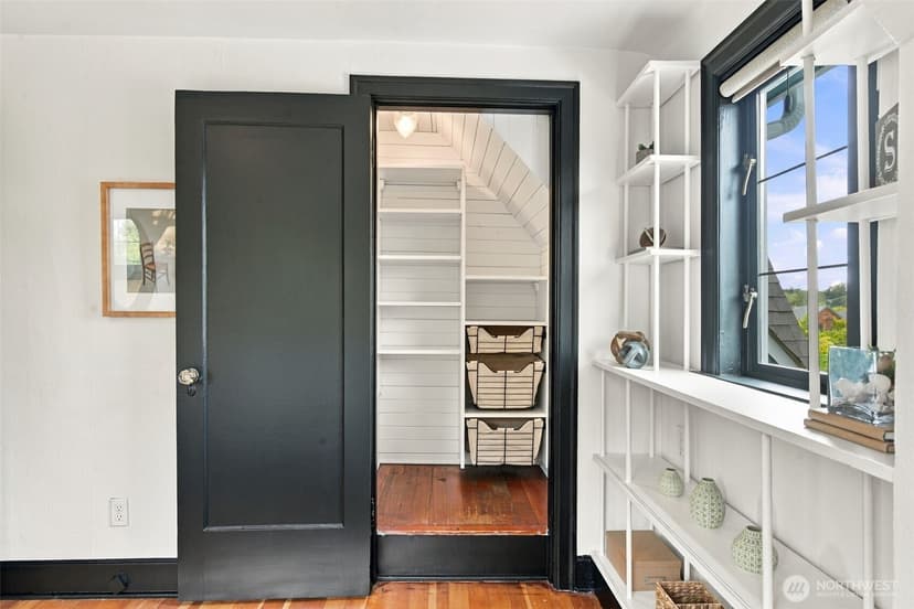 Property photo for 7944 Seward Park Avenue S, Seattle photo 28