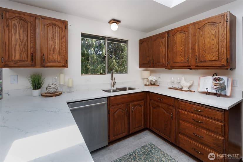 Property photo for 12822 NE 68th Street, Kirkland photo 14