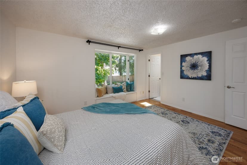 Property photo for 12822 NE 68th Street, Kirkland photo 23