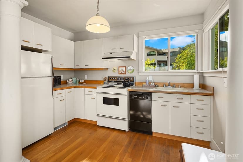 Property photo for 522 Dayton Street, Edmonds photo 16