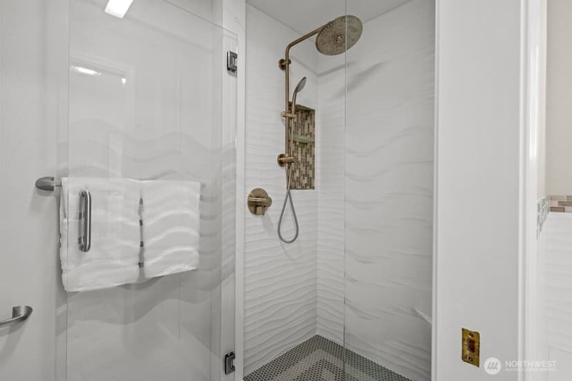 Property photo for 22955 23rd Place W, Brier photo 19