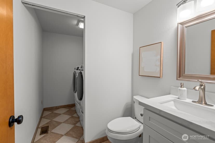 Property photo for 22955 23rd Place W, Brier photo 14