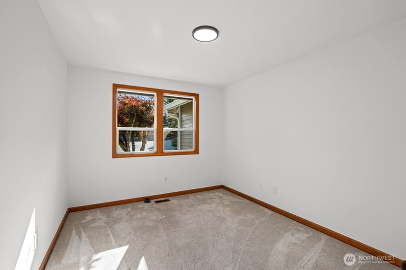 Property photo for 22955 23rd Place W, Brier photo 13