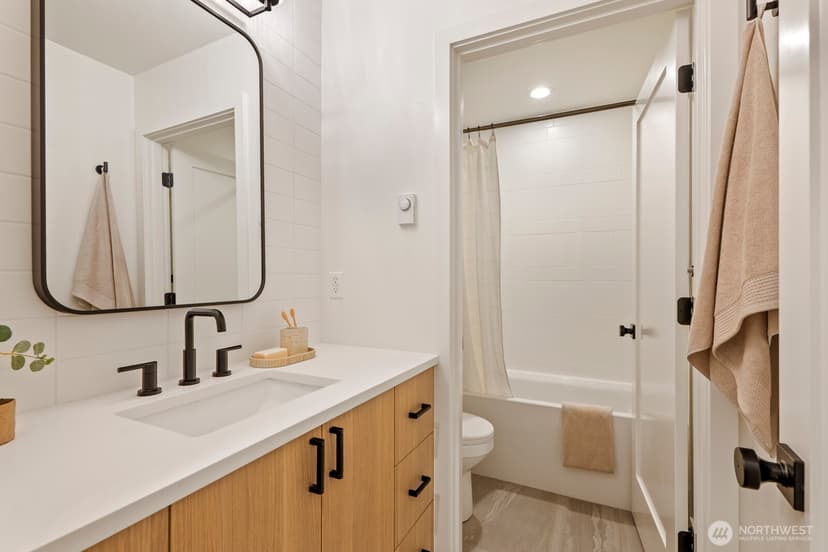 Property photo for 2769 59th Avenue SW #B, Seattle photo 10