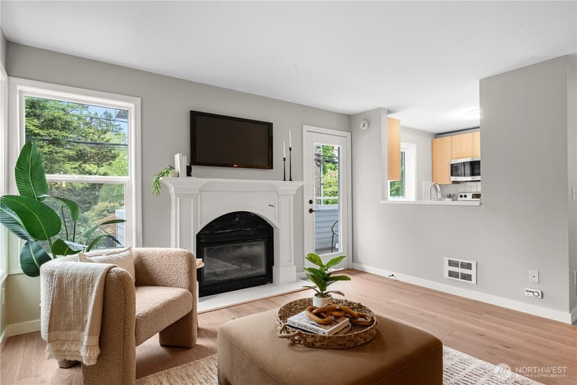 Property photo for 3435 California Avenue SW #103, Seattle photo 13