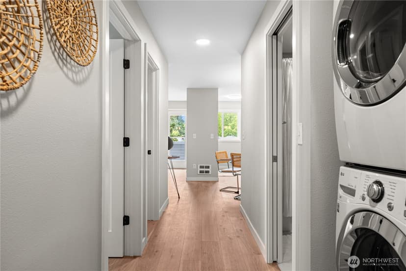 Property photo for 3435 California Avenue SW #103, Seattle photo 4