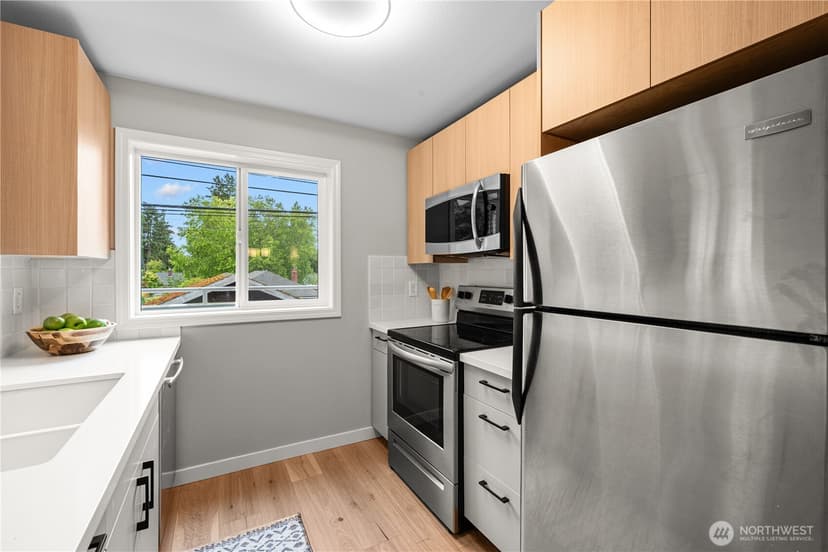 Property photo for 3435 California Avenue SW #103, Seattle photo 8