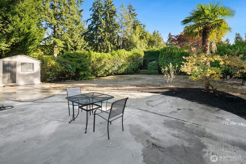 Property photo for 6633 NE Arrowhead Drive, Kenmore photo 17