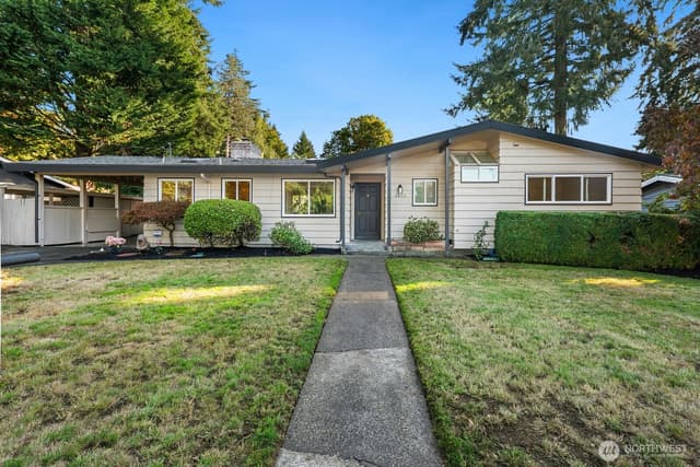 Property photo for 6633 NE Arrowhead Drive, Kenmore photo 2