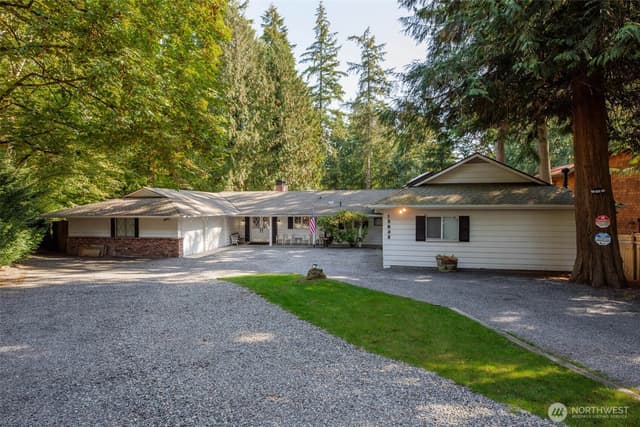 Property photo for 12832 Holiday Drive NE, Kirkland photo 2