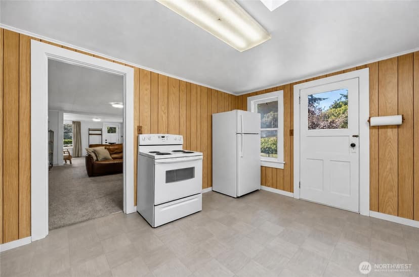 Property photo for 10215 56th Street SE, Snohomish photo 12