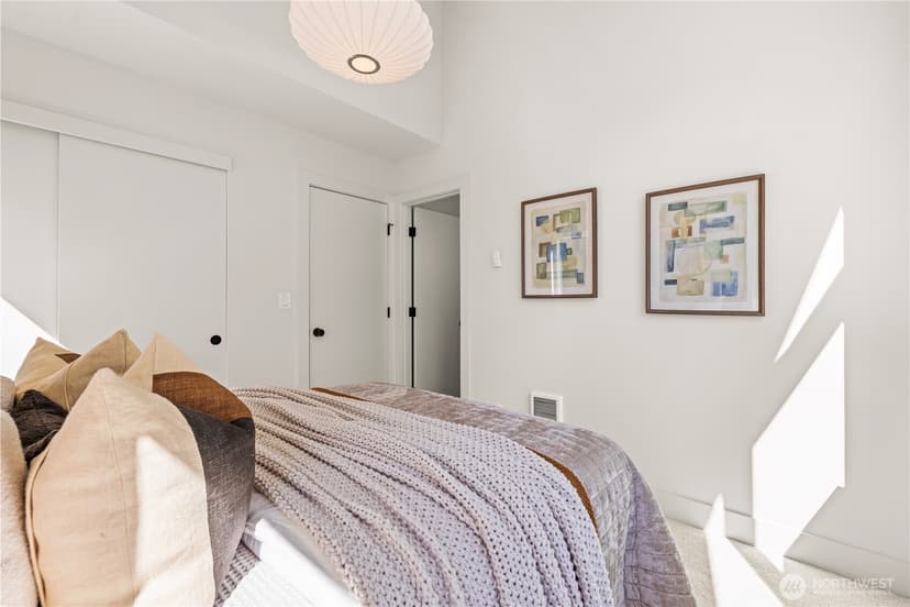 Property photo for 3026 NE 95th Street #B, Seattle photo 17