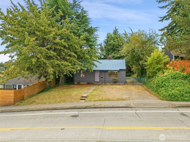Property photo for 3109 SW Roxbury Street, Seattle photo 3