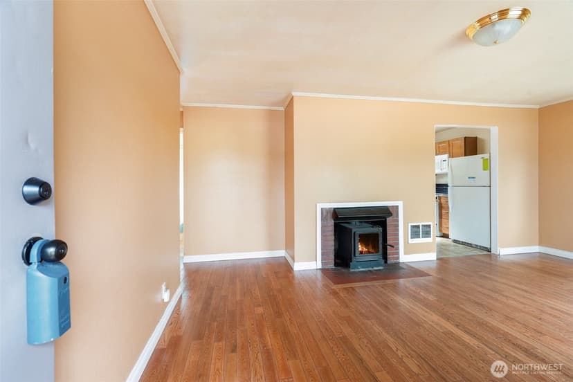 Property photo for 3109 SW Roxbury Street, Seattle photo 10