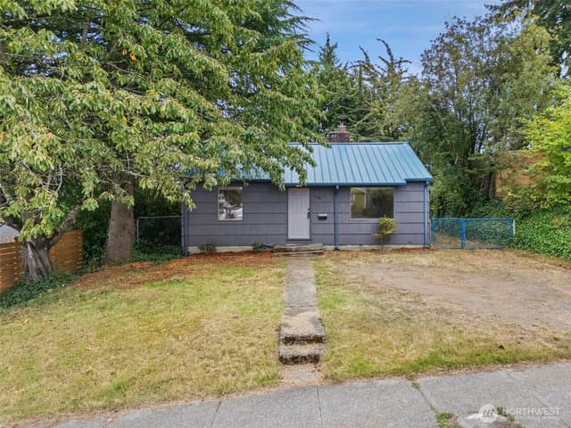 Property photo for 3109 SW Roxbury Street, Seattle photo 2