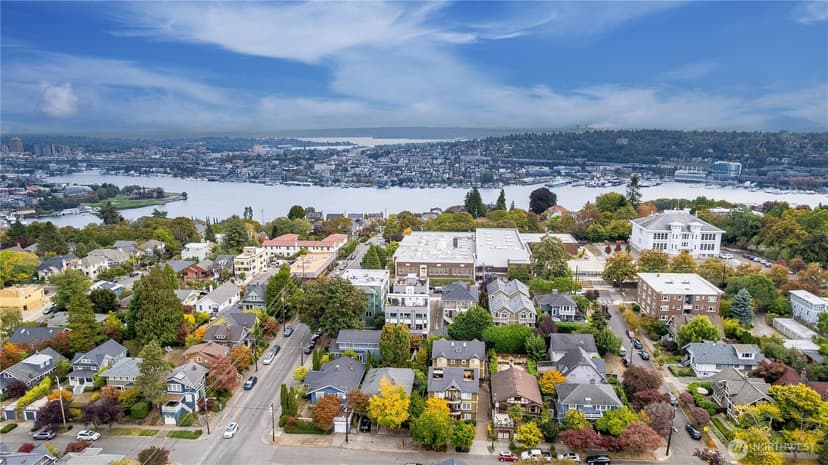 Property photo for 2112 3rd Avenue N #C, Seattle photo 32