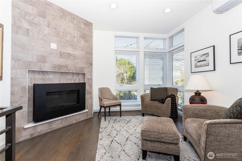 Property photo for 2112 3rd Avenue N #C, Seattle photo 6