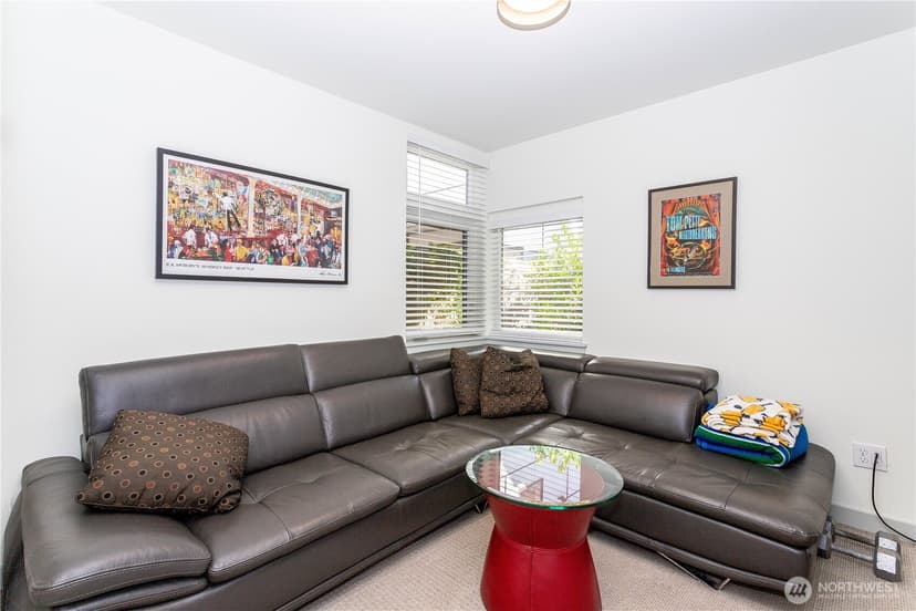 Property photo for 2112 3rd Avenue N #C, Seattle photo 20