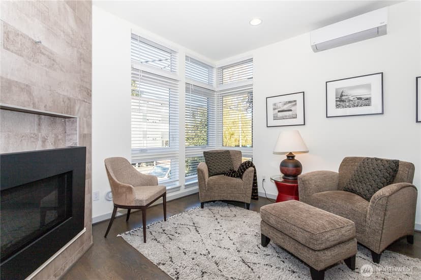 Property photo for 2112 3rd Avenue N #C, Seattle photo 7