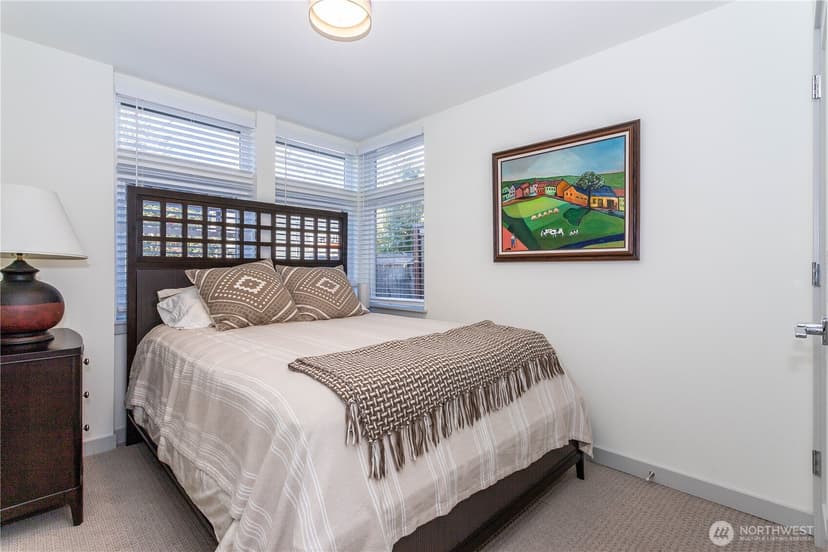 Property photo for 2112 3rd Avenue N #C, Seattle photo 15