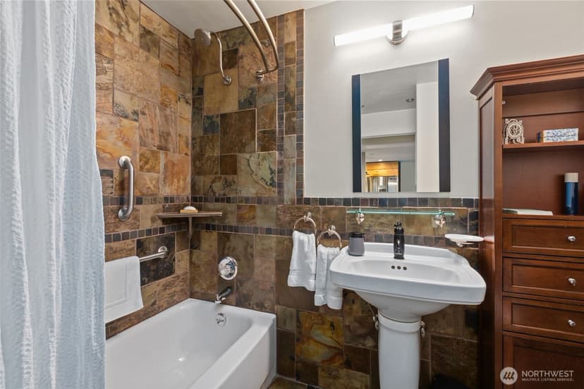 Property photo for 10903 Glen Acres Drive S #B, Seattle photo 27