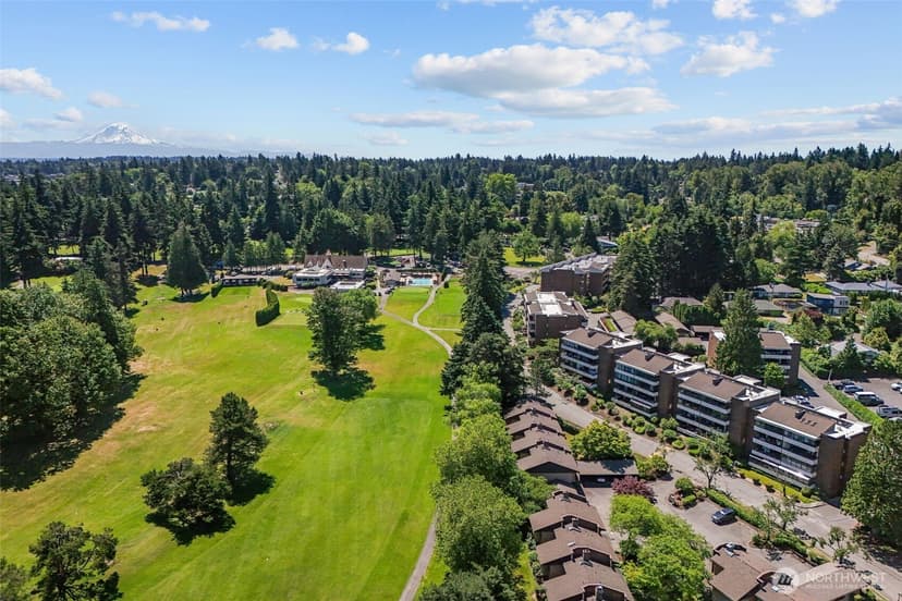 Property photo for 10903 Glen Acres Drive S #B, Seattle photo 3