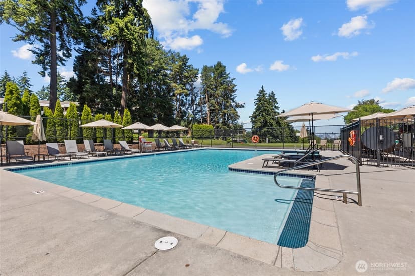 Property photo for 10903 Glen Acres Drive S #B, Seattle photo 33