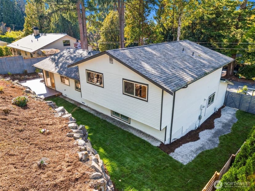 Property photo for 10120 111th Avenue NE, Kirkland photo 36