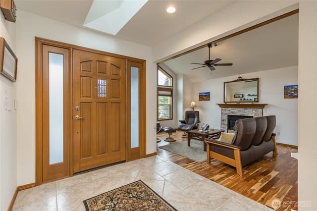 Property photo for 1202 Pike Street NE, Auburn photo 3