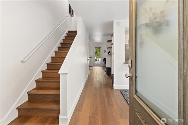 Property photo for 116 17th Avenue #D, Seattle photo 4