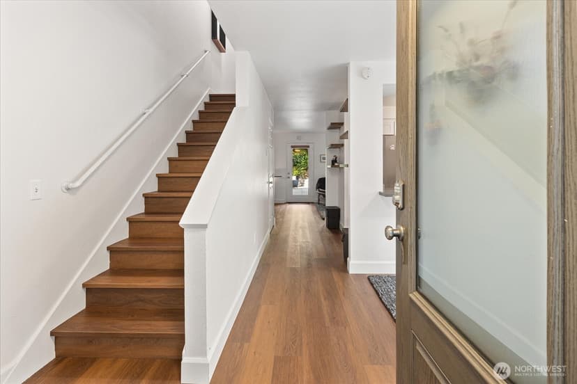 Property photo for 116 17th Avenue #D, Seattle photo 4