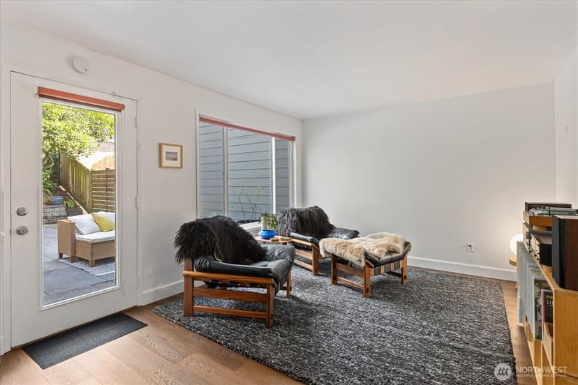 Property photo for 116 17th Avenue #D, Seattle photo 12