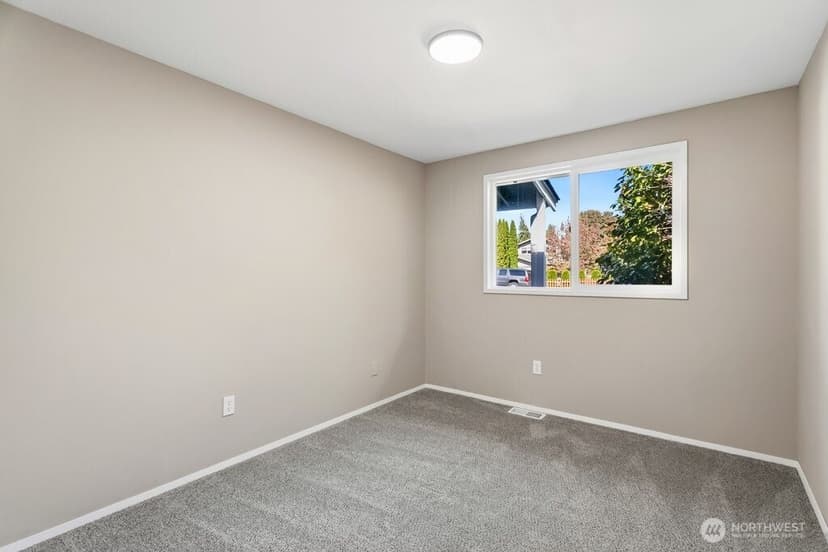 Property photo for 7914 206th Place SW, Edmonds photo 19