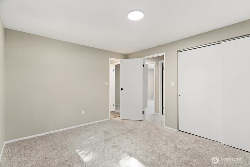 Property photo for 7914 206th Place SW, Edmonds photo 17