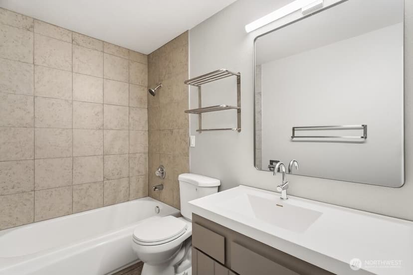Property photo for 7914 206th Place SW, Edmonds photo 18