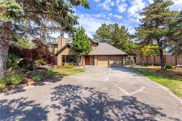 Property photo for 2317 214th Place SW, Brier