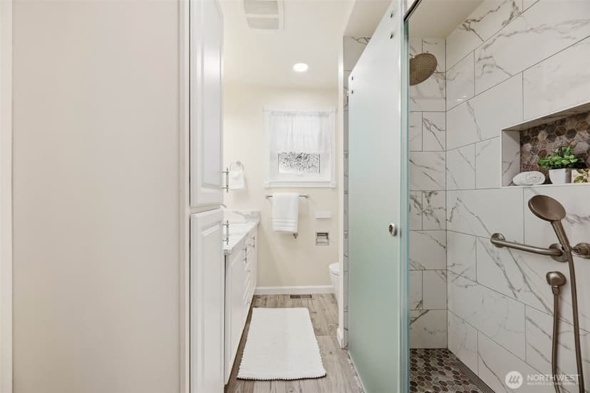 Property photo for 18007 Andover Street, Edmonds photo 16