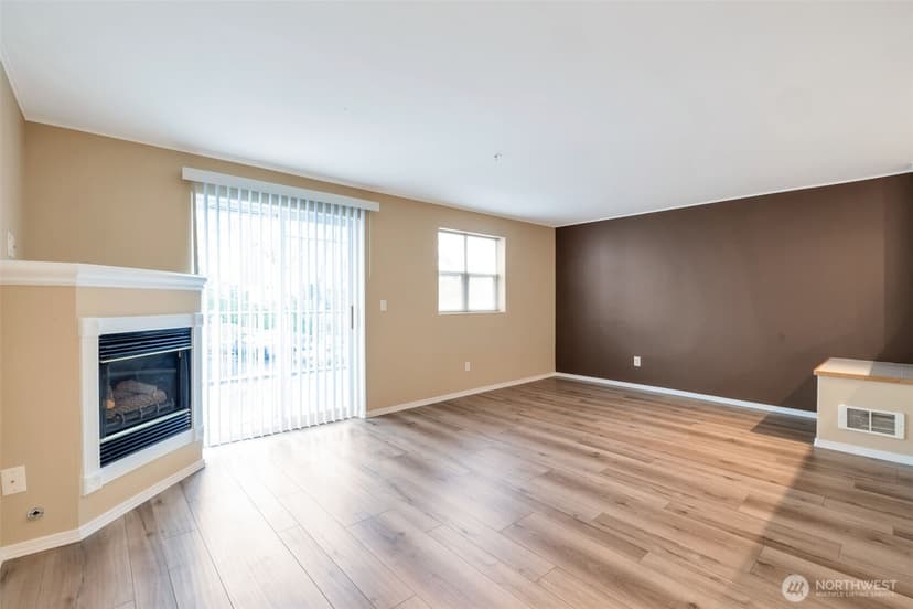 Property photo for 3980 129th Place SE #B102, Bellevue photo 2