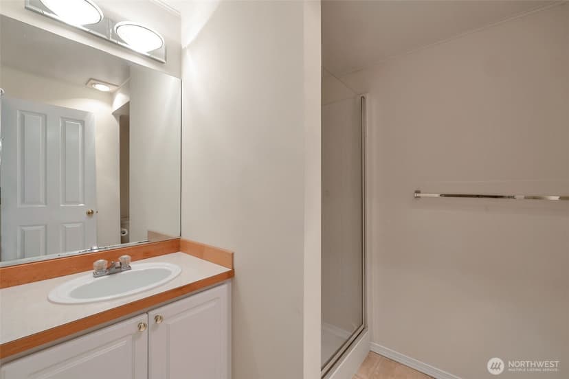 Property photo for 3980 129th Place SE #B102, Bellevue photo 8